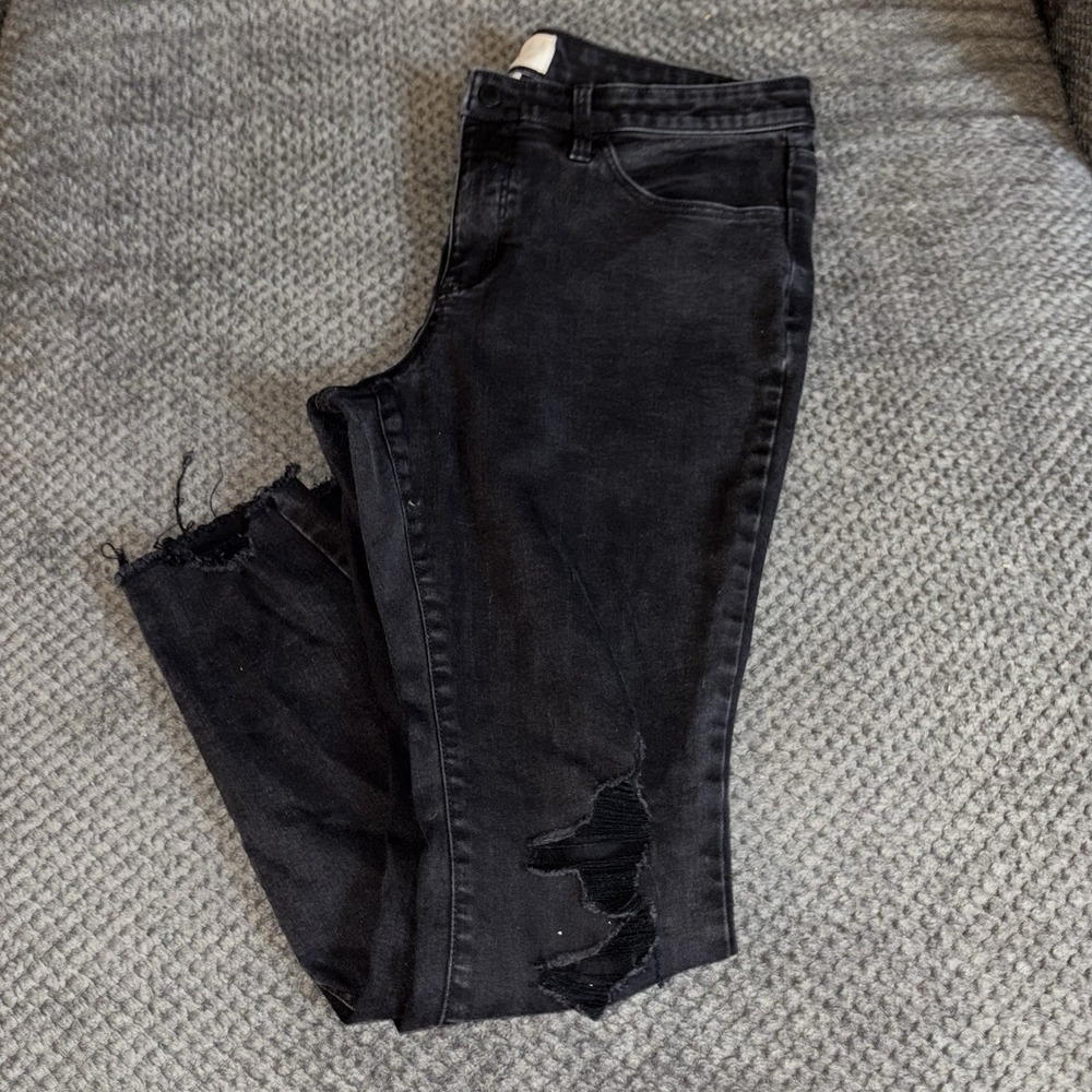 Universal Thread Jeans Womens 14/32R Black Mid Rise Skinny Stretch Distressed